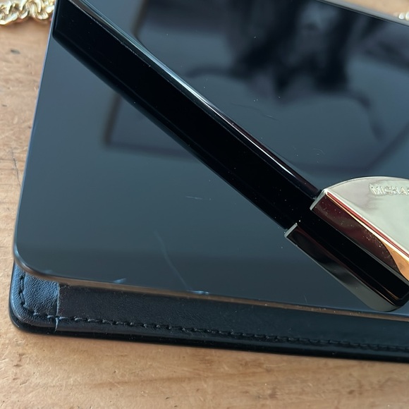 Michael Kors Resin envelope clutch - Picture 12 of 15